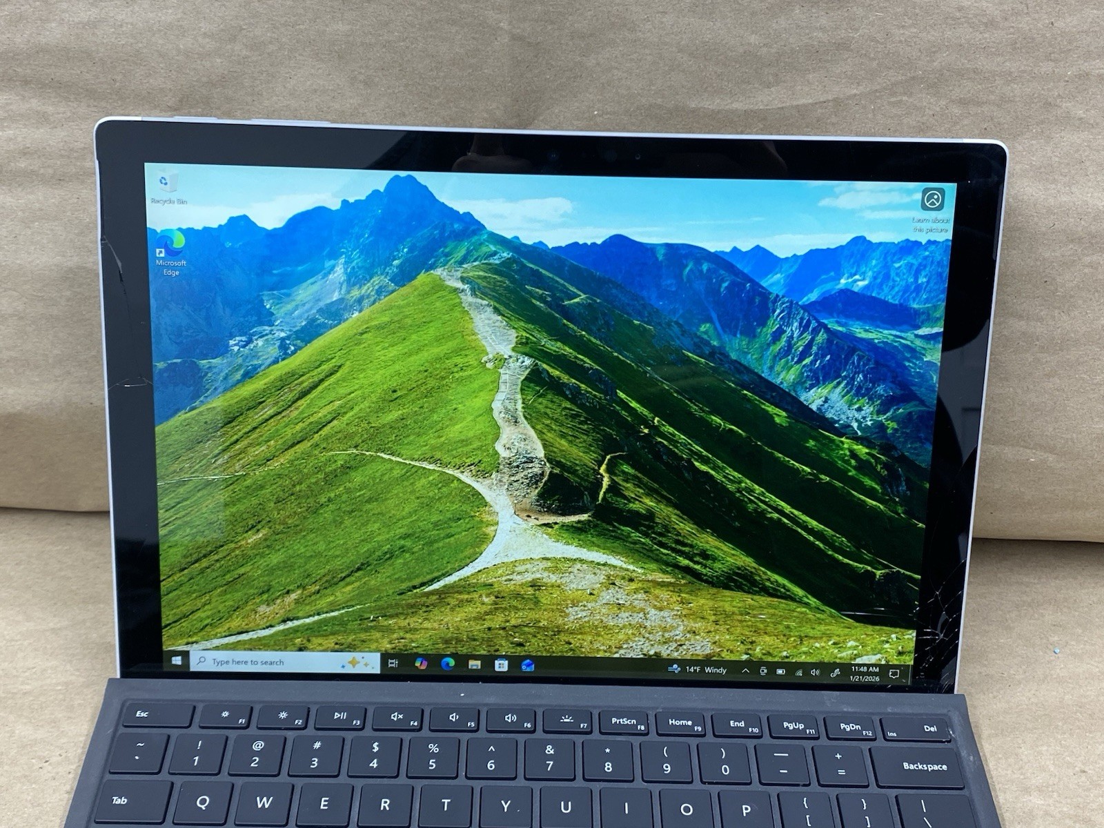 Microsoft Surface Pro 7 – 12″ 2736*1824 – i5-1035G4 – 8GB – 128GB – Win 10 READ
