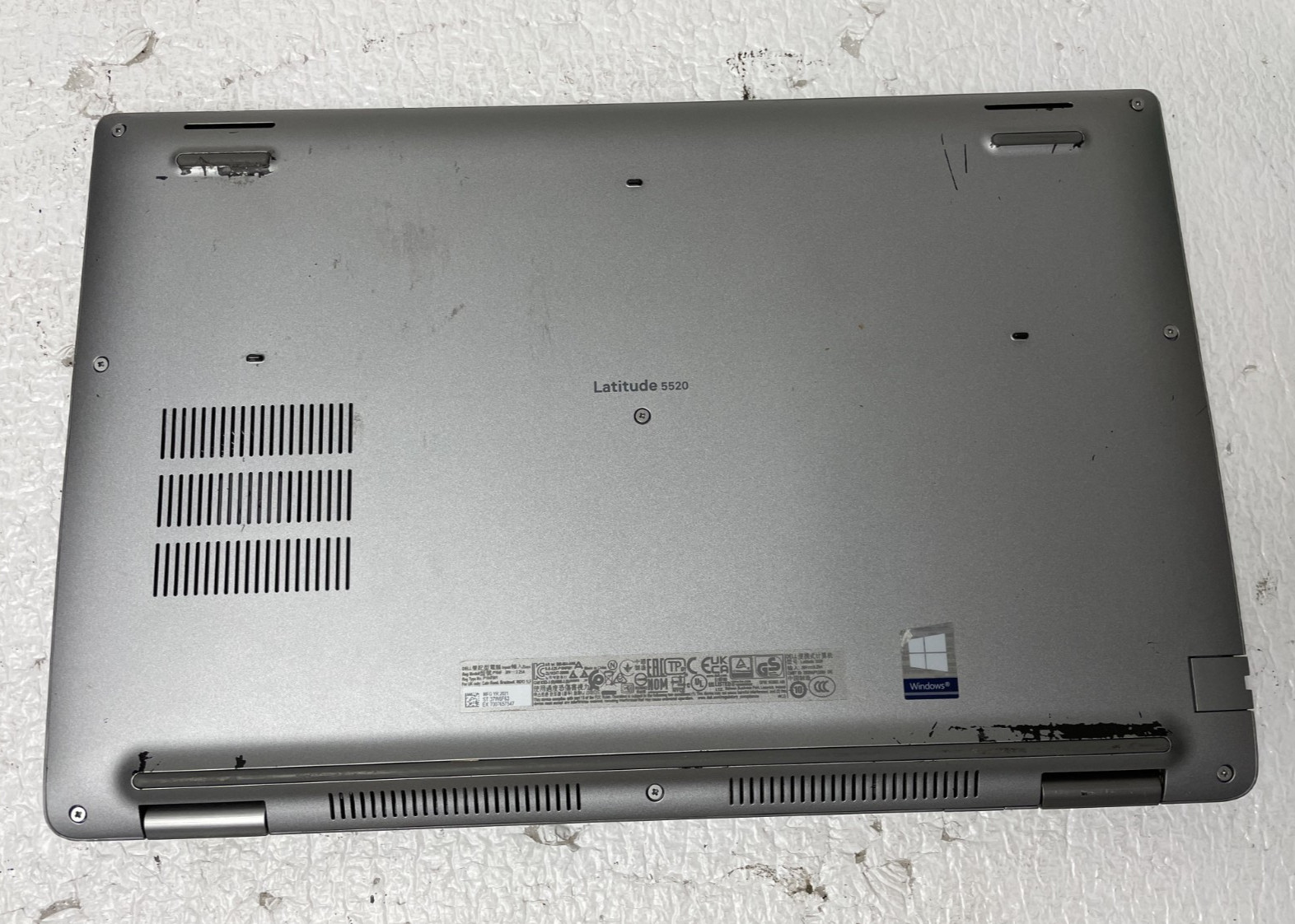 Dell Latitude 5520 15.6″ Intel i5-1145G7 8GB RAM No SSD Broken Screen Parts READ