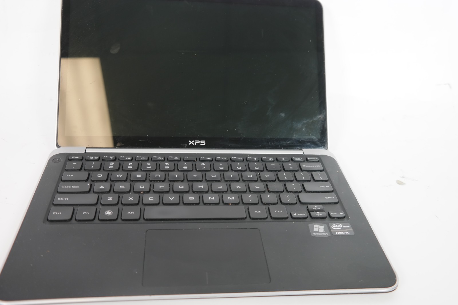 Dell XPS intel i5 – 4GB RAM – 120GB eMMC – Bad Battery