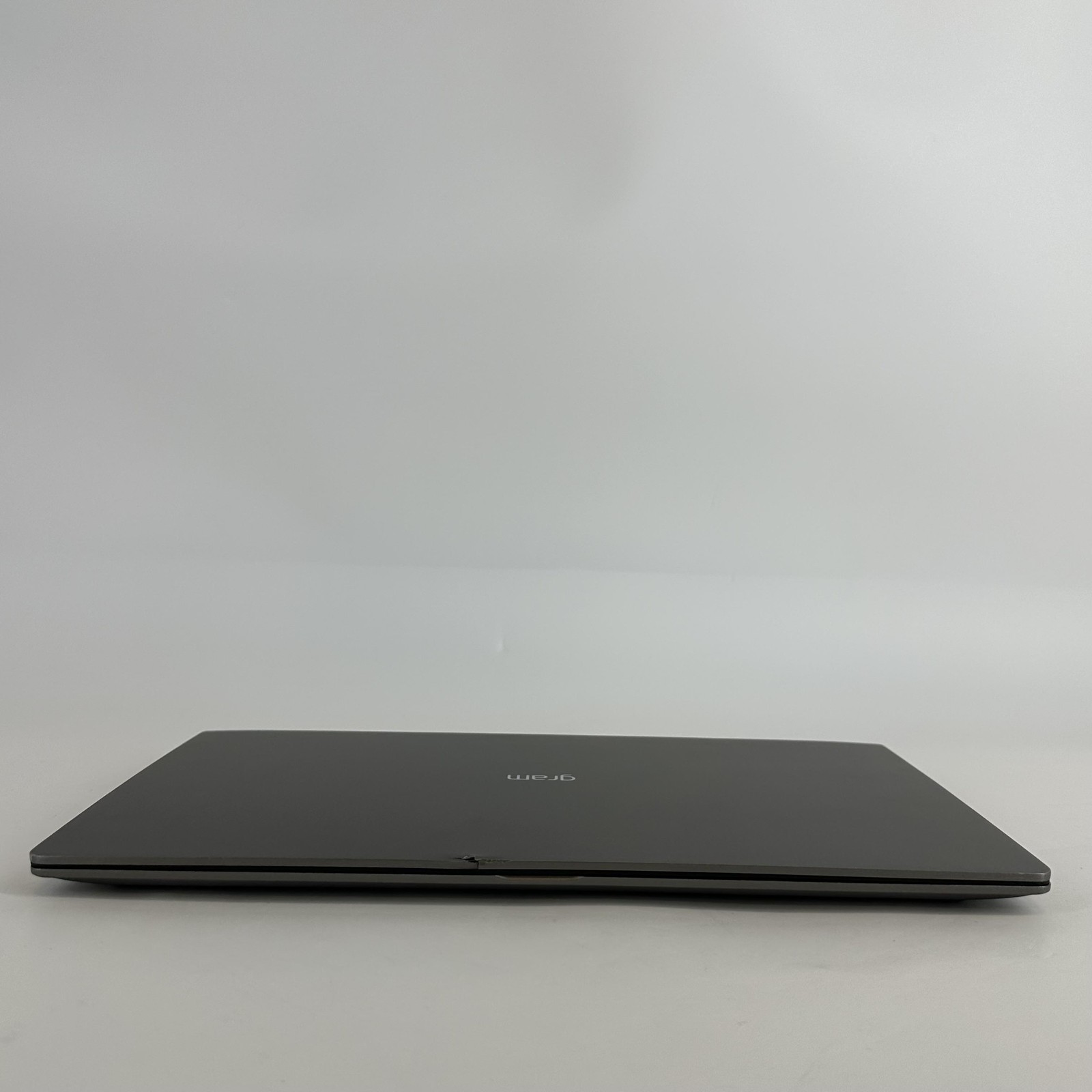 LG Gram 15 Gray FHD i5-1135G7 2.40GHz 16GB RAM 512GB SSD Split Frame