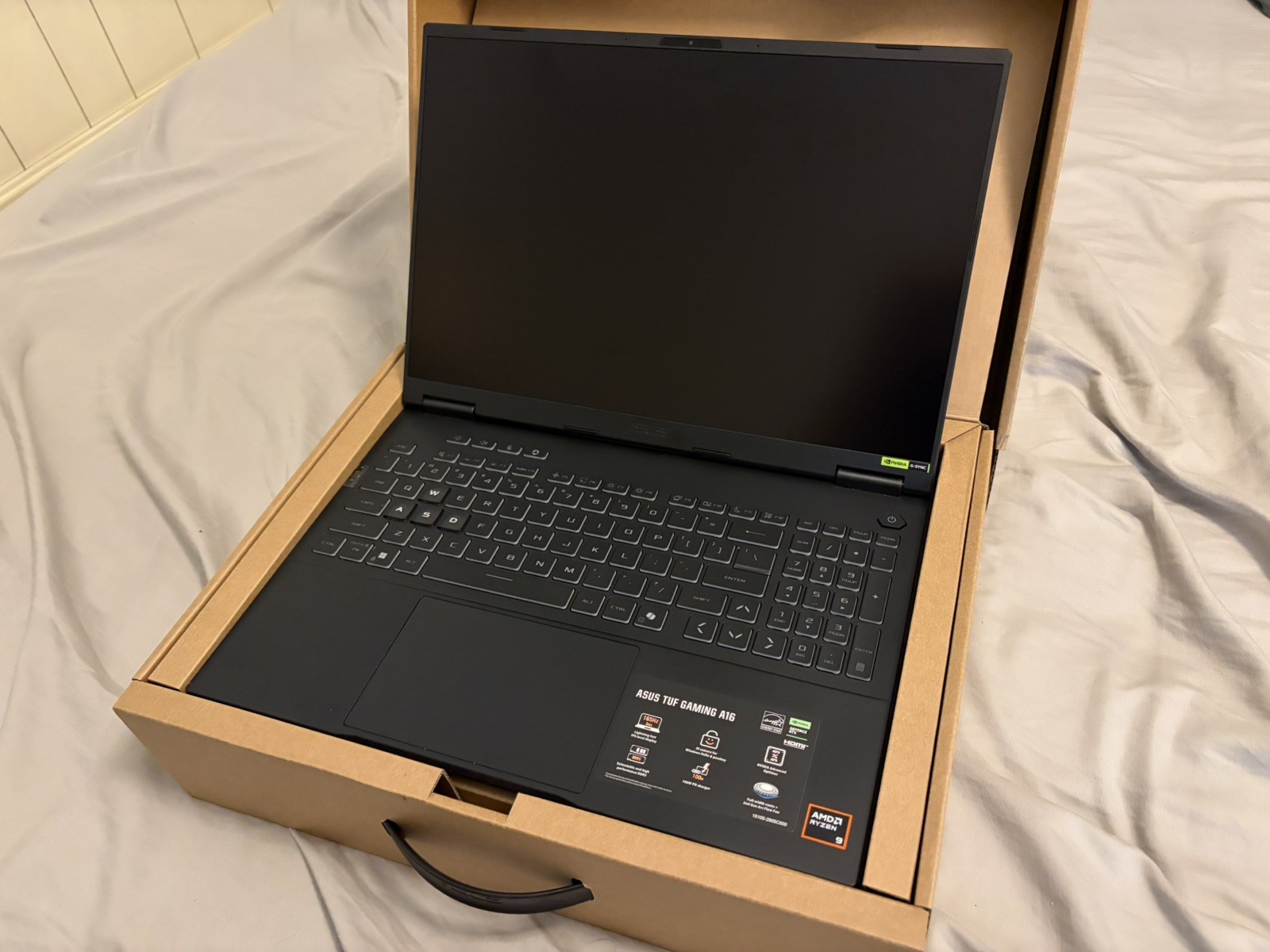 Asus tuf gaming a16 ryzen 9 Radeon 780m 1tb Ssd 32gb Ram