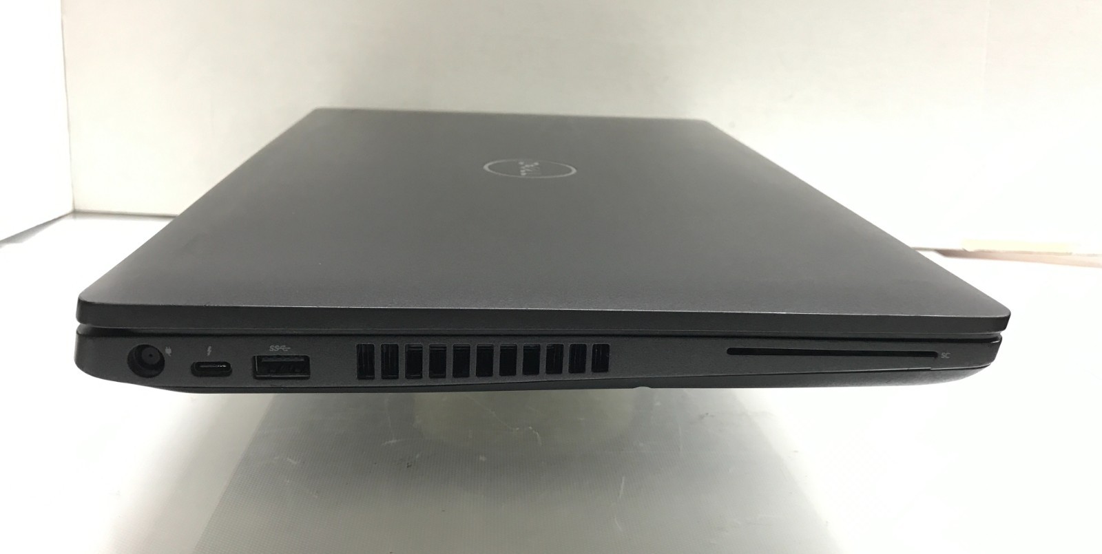 Dell Latitude 5501 15.6 FHD i7-9850H 2.60GHz 16GB RAM 512GB SSD NVMe W11P