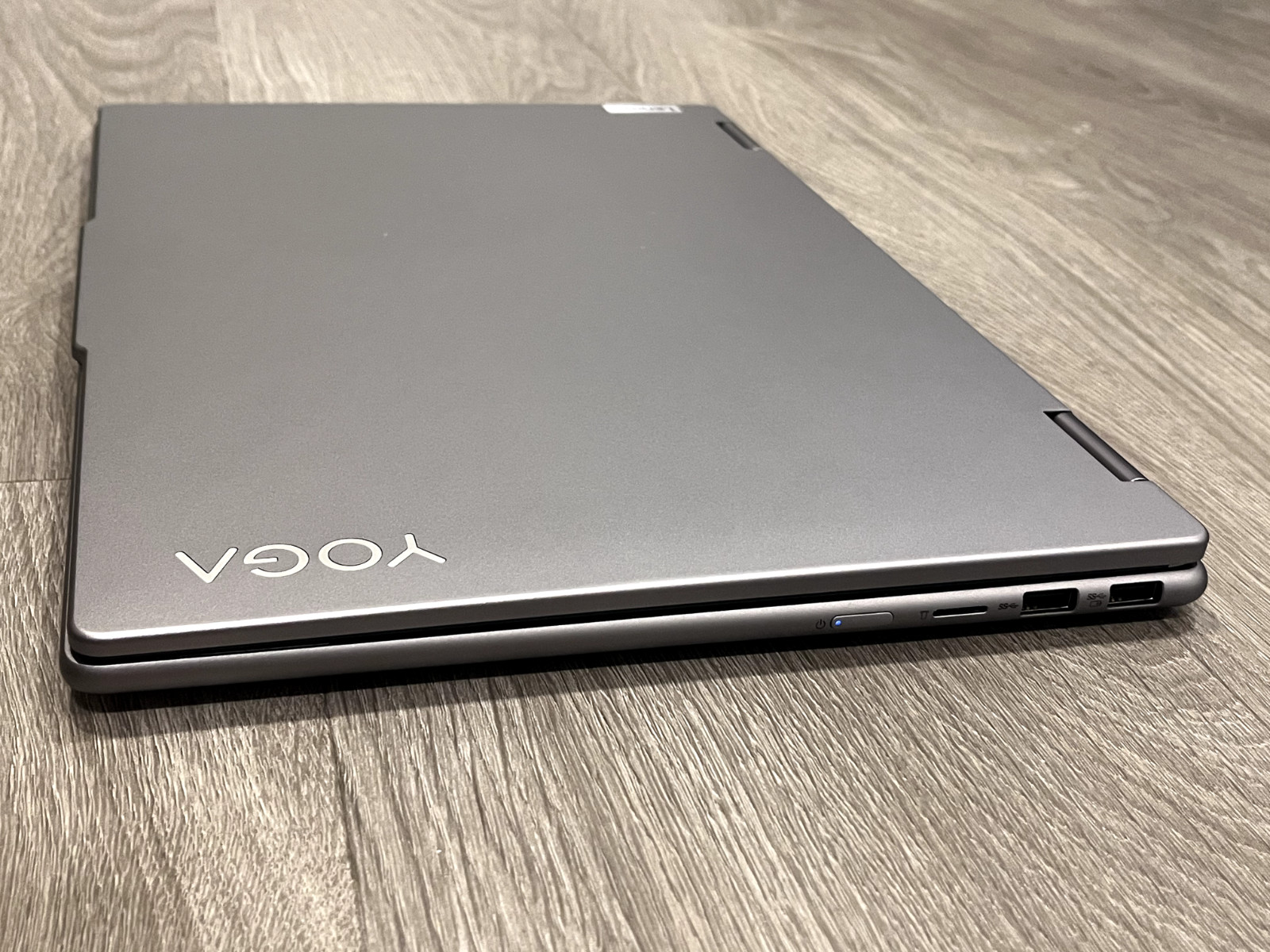Lenovo YOGA 7 2-in-1 16″ 1920×1200 Touch Ryzen 7 8840HS 16GB 1TB *MINT CONDITION