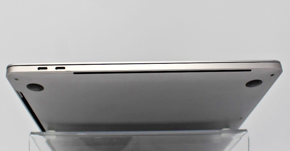 Apple MacBook Pro 15 A1990 2018 i7 8750H @ 2.2 GHz 15″ 500 GB 32 GB Sonoma Gray