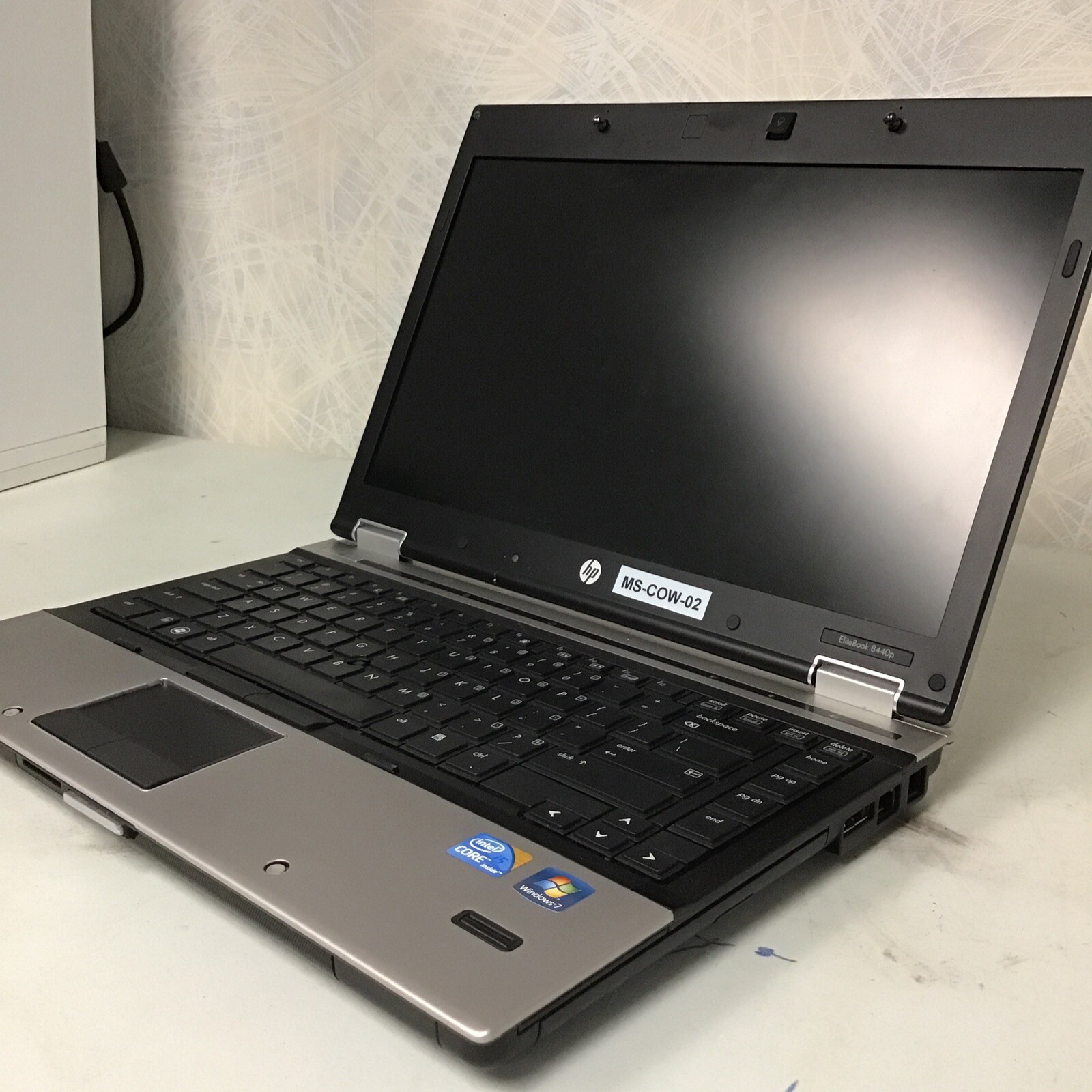 HP Elitebook 8440p – Intel i5-m560 – 4GB RAM – 128GB SSD – WIN 10