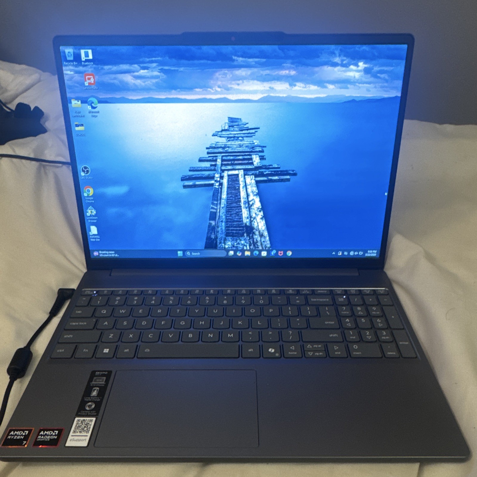 Lenovo IdeaPad Slim 3 15AHP10 15.6” Laptop Ryzen / SSD / Charger Included