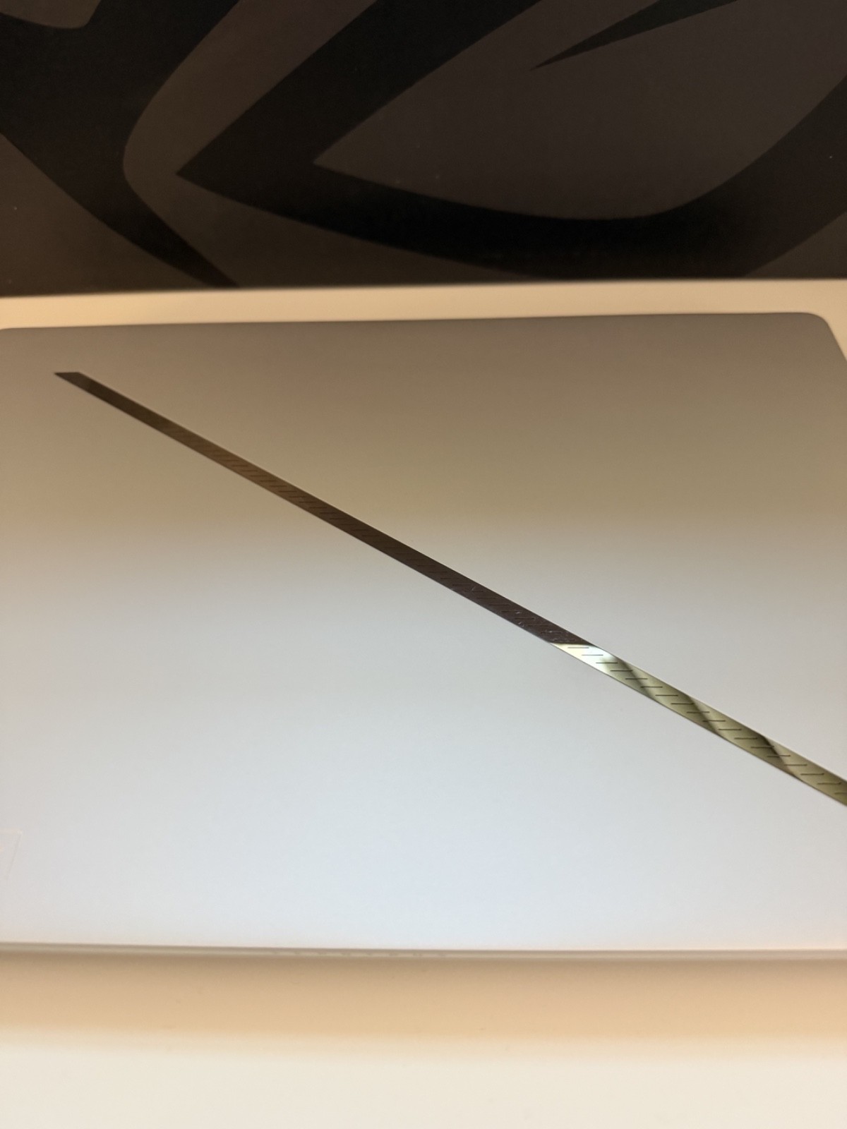 ASUS ROG Zephyrus G14 14″ OLED 3K 120Hz Gaming Laptop AMD Ryzen 9 270 RTX 5060
