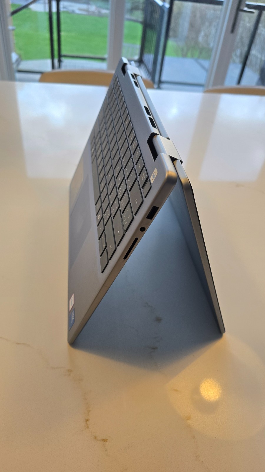 Dell Inspiron 14 7440 2-in-1 14″ FHD+ Touch Intel Core 5 120U 16GB DDR5 RAM 1TB