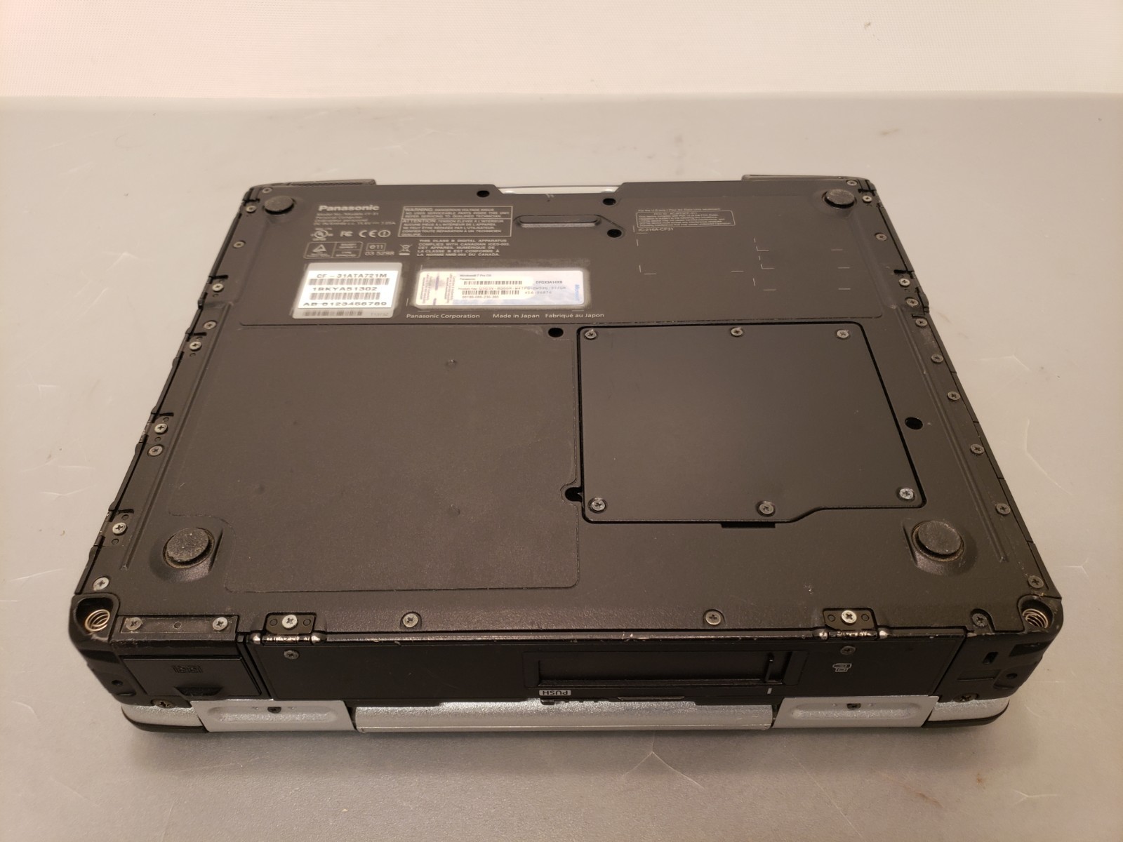Panasonic Toughbook CF-31 Laptop Intel i5-M520 2GB *No HD, *No Caddy, *READ
