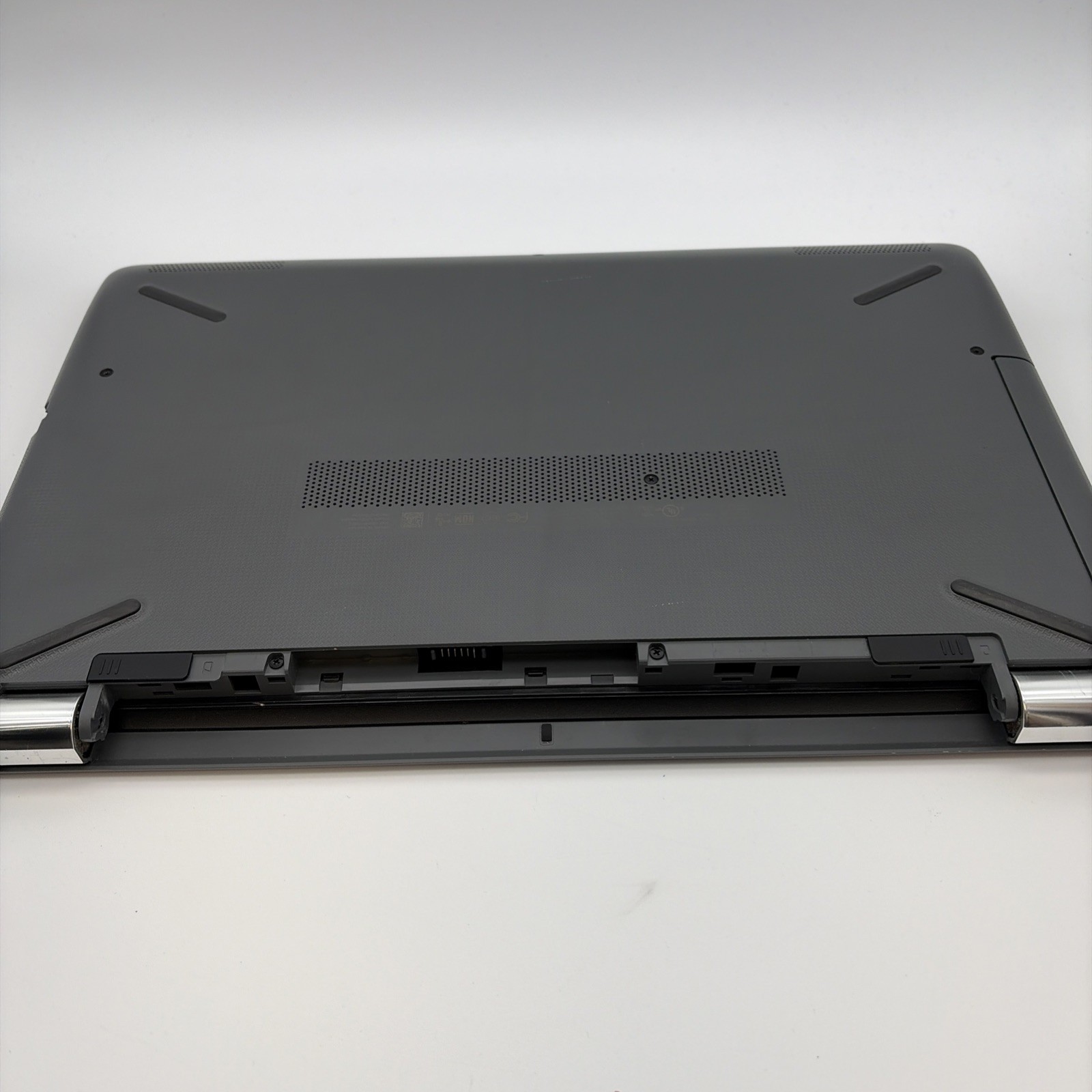 Hp Notebook.For Parts Or Repair. L85
