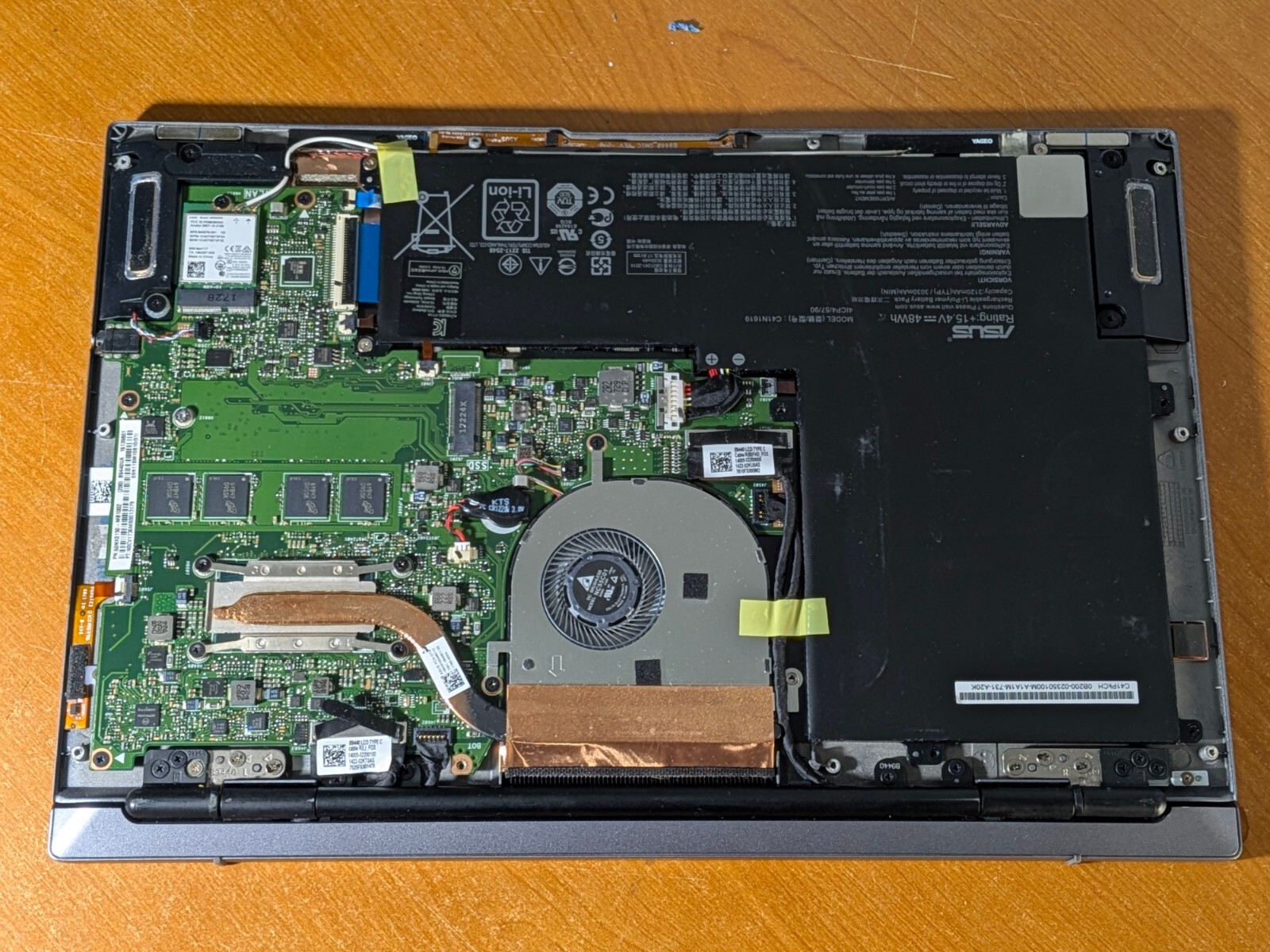 14″ ASUS B9440U Notebook Laptop – 7th Gen i7 Processor – No power!!