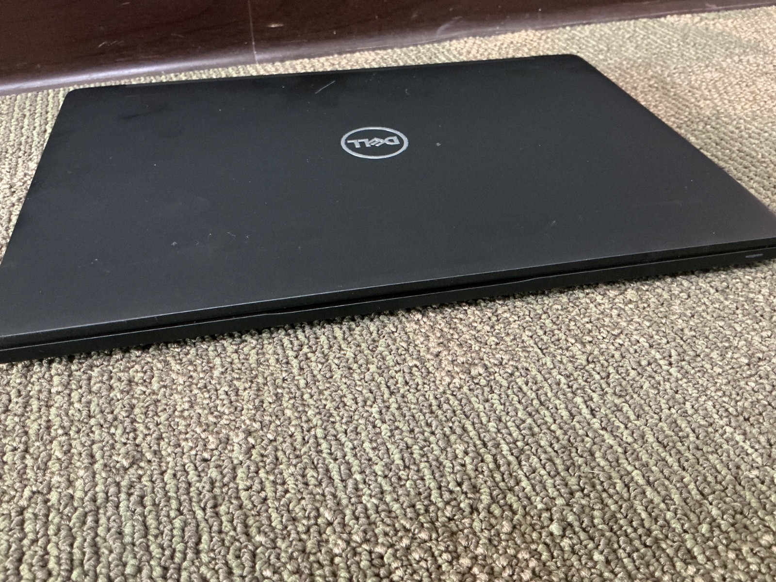 Dell Latitude 7390 13.3″ FHD i7-8650U 8GB RAM 256GB SSD Windows 11 Pro Laptop