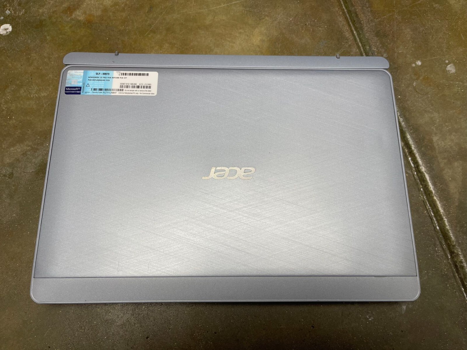 Acer Aspire SW5-012 2-in-1 Multi-Touch Laptop tablet 1.33 GHz 2GB Ram 60GB SSD