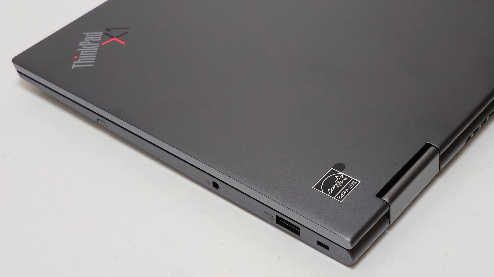 Lenovo ThinkPad X1 Yoga Gen 6 (i7-1185G7 CPU, 32 GB RAM 1 TB SSD) 14″ 4K Touch