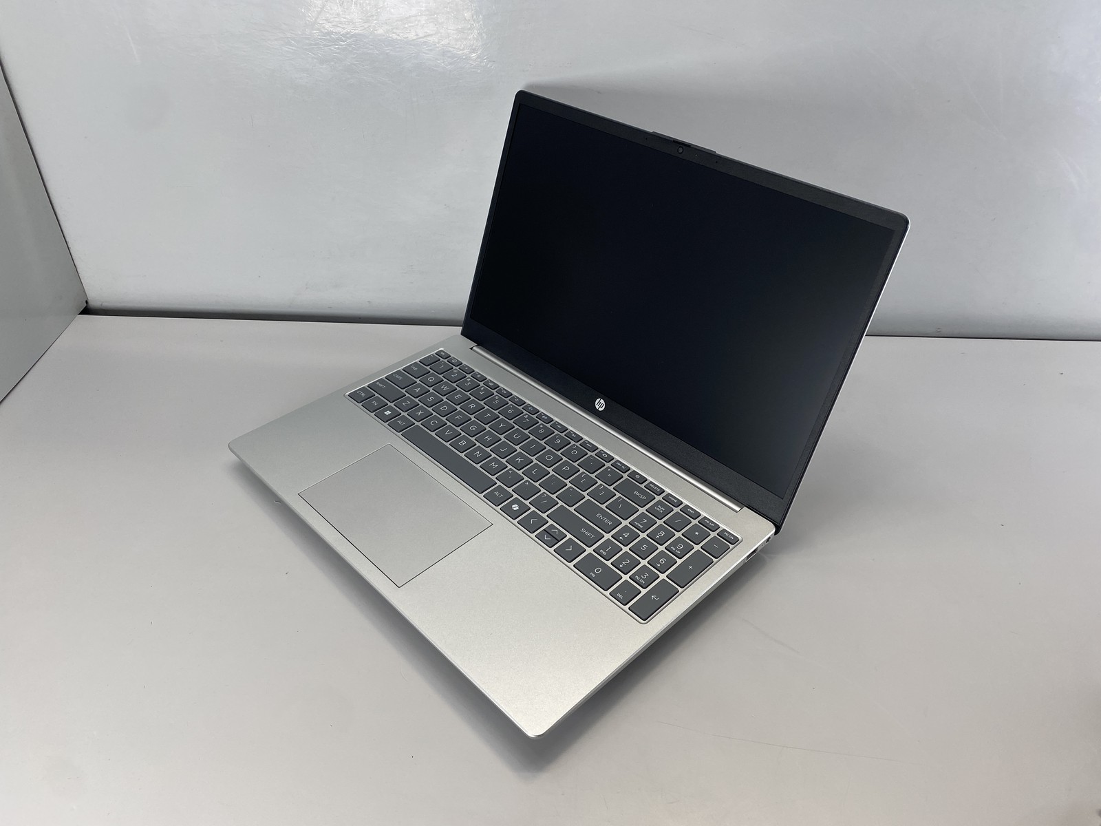 HP Laptop 15-FD0057ST 15.6″ Intel Core i7-1355U 512GB- Silver