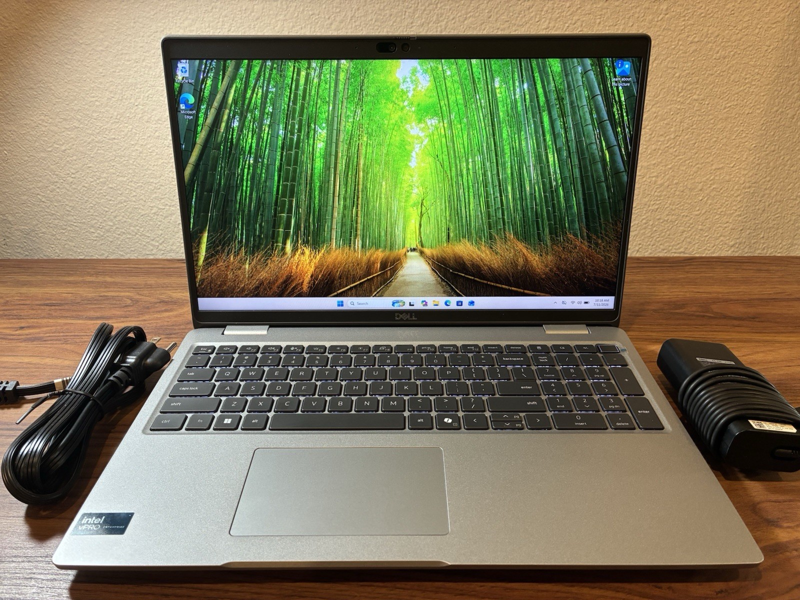 Dell Precision 3590 Ultra 5 8GB DDR5 256GB SSD Win 11 15.6” FHD WIN 11 Warranty!