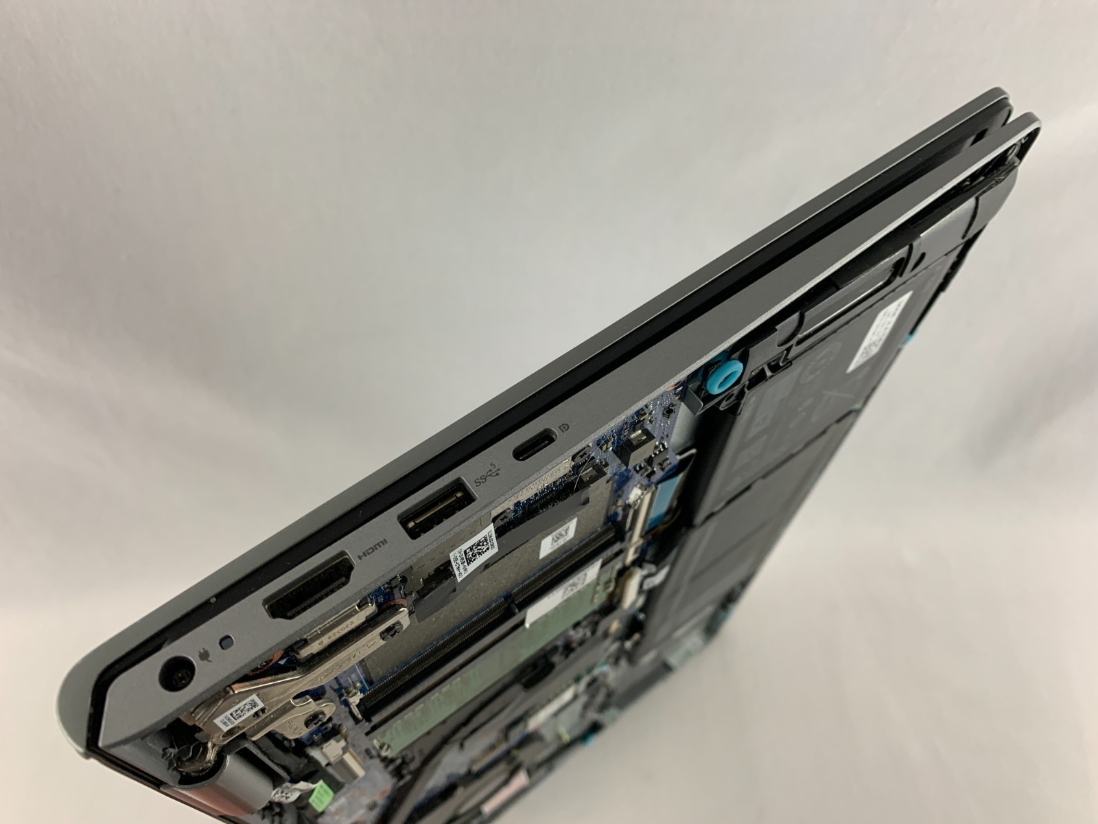 Dell Inspiron 15 3530 Laptop For Parts/Repairs No SSD/OS or Back Panel, No Power