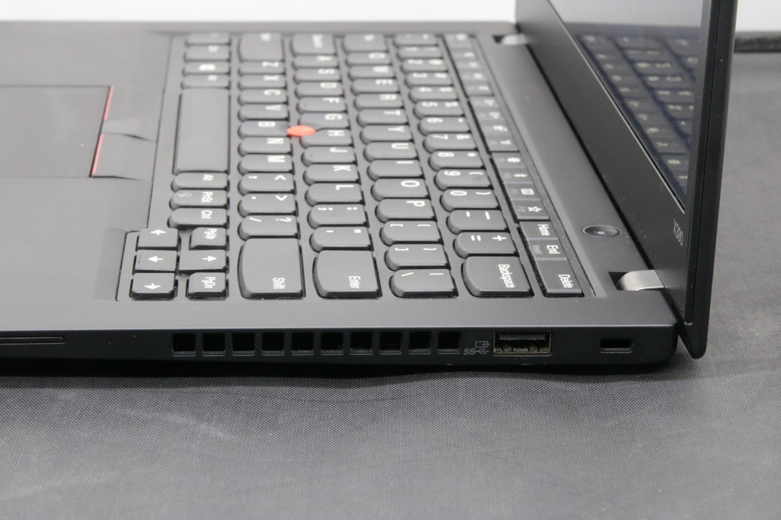 Lenovo ThinkPad X390 – i5-8365U – 8GB, 256GB, Windows 11 +Adapter