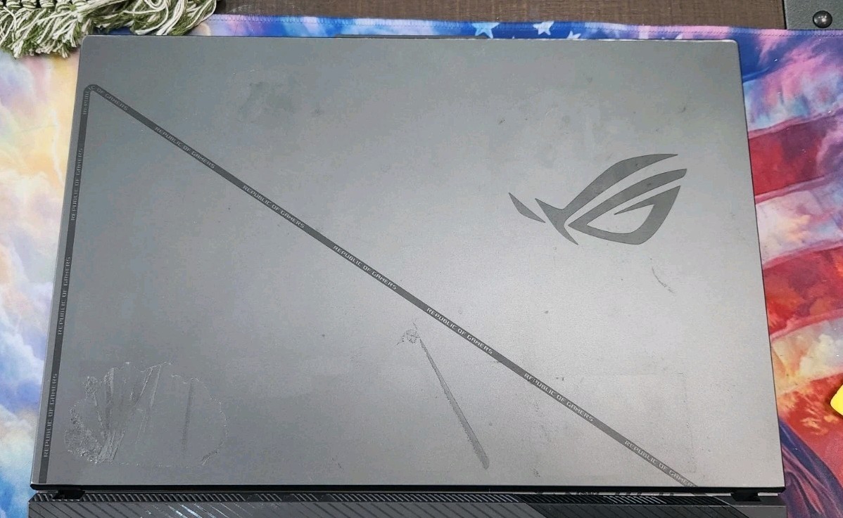 ASUS ROG Strix G16 (2023), 16” 16:10 FHD 165Hz, GeForce RTX 4050 (FOR PARTS)