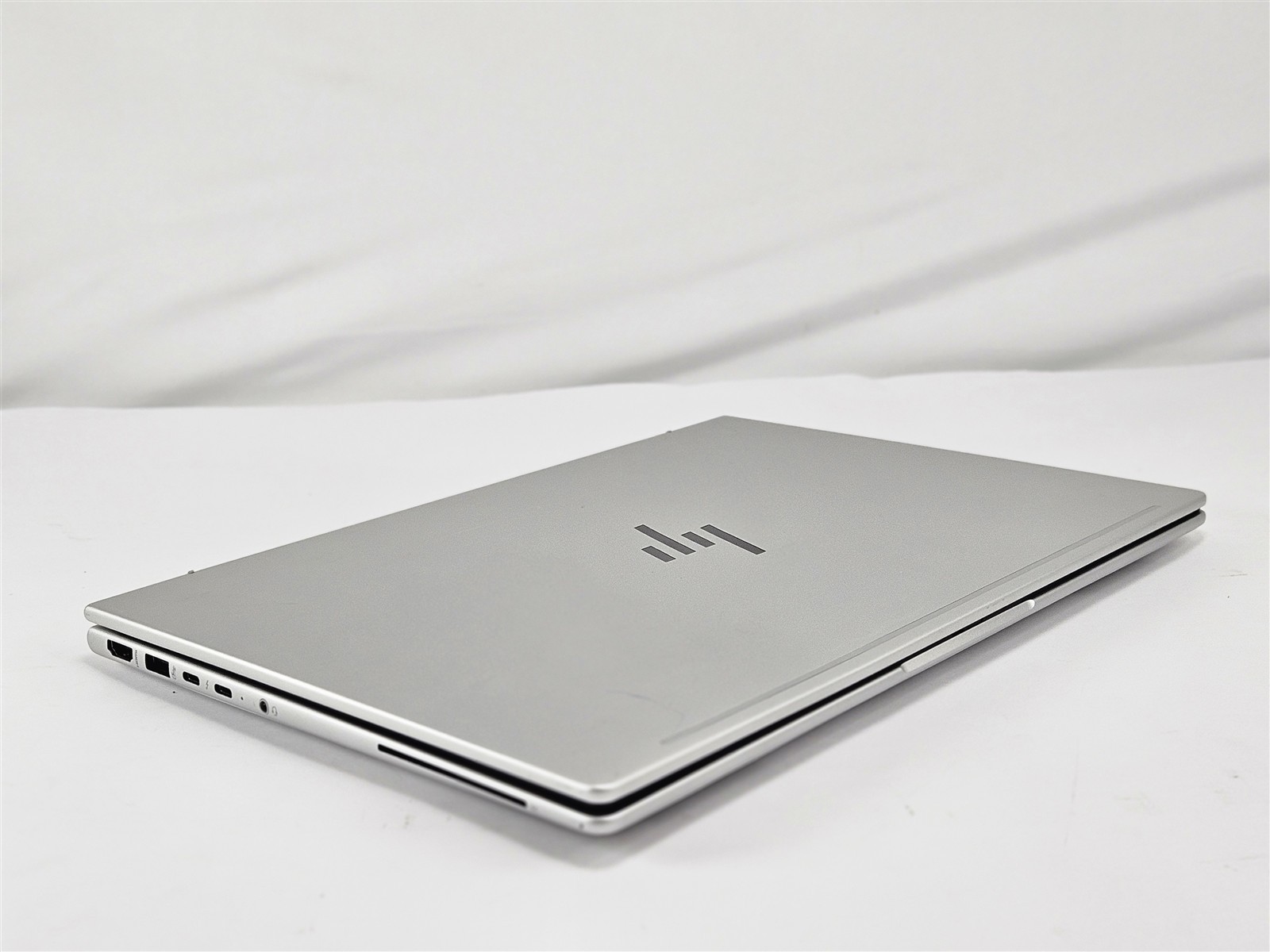 HP EliteBook 640 G11 Core Ultra 5 135U 16GB RAM 512GB SSD GPU No OS
