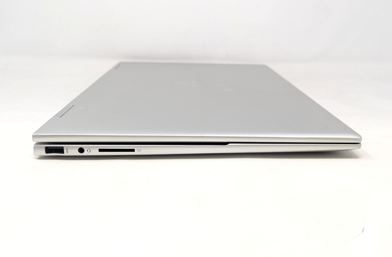 HP ENVY x360 2-in-1 15-ew023dx – Intel i7-1255U 8GB DDR4 RAM 256GB SSD No OS