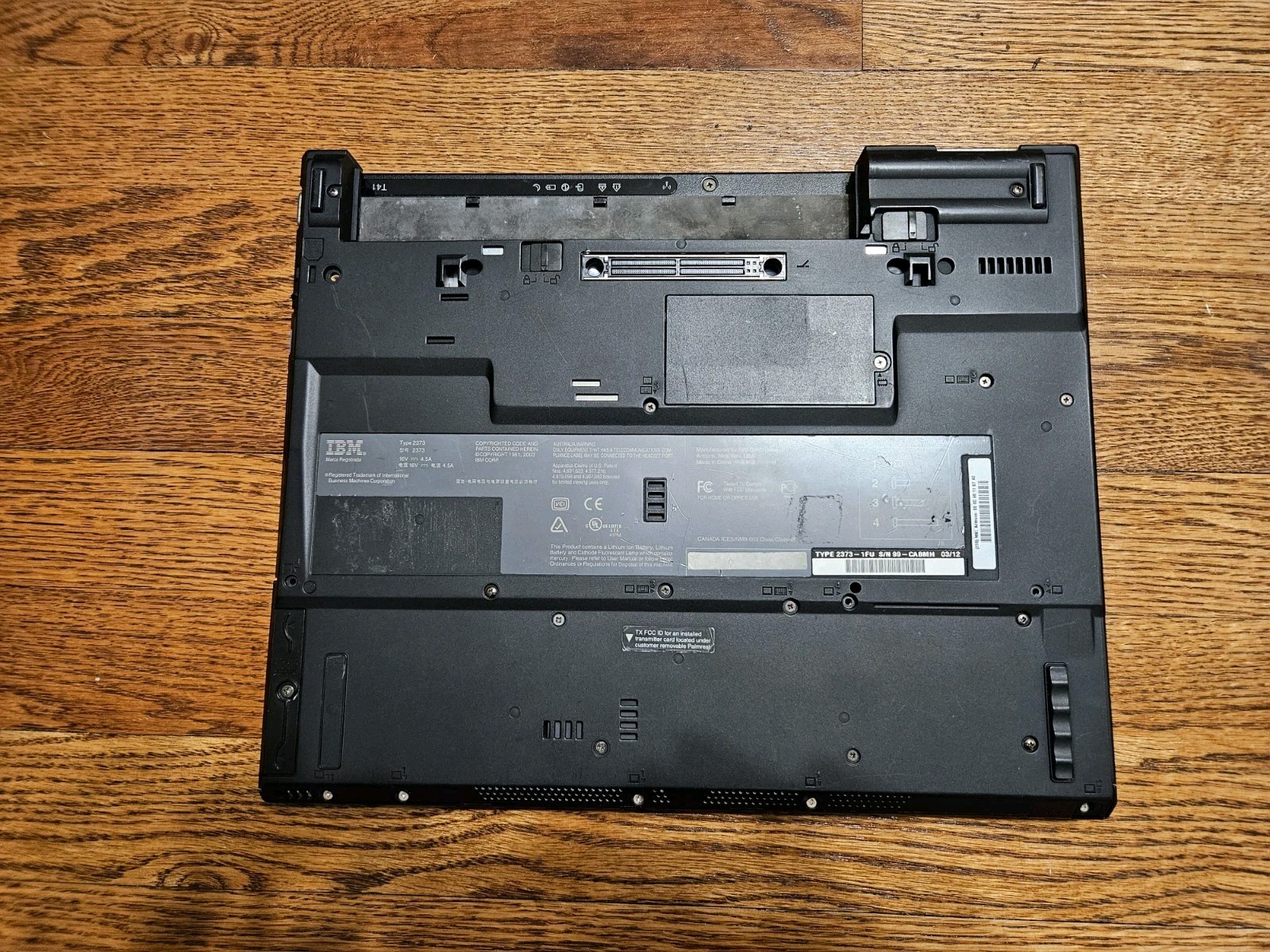 Lot of 2 Old IBM ThinkPad R52 and T41 For Parts/ Repair AS-IS