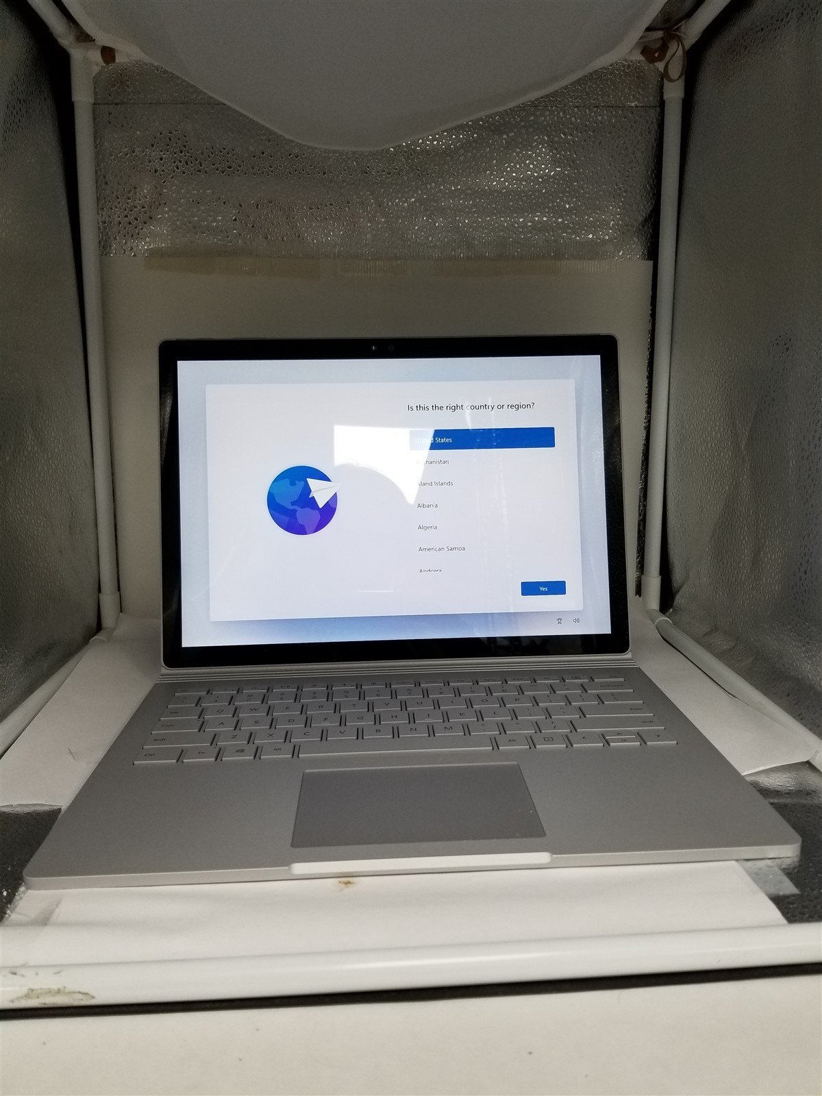 Microsoft Surface Book Core i5 13.5″ 8GB/256GB Silver Damaged See Details VD6194