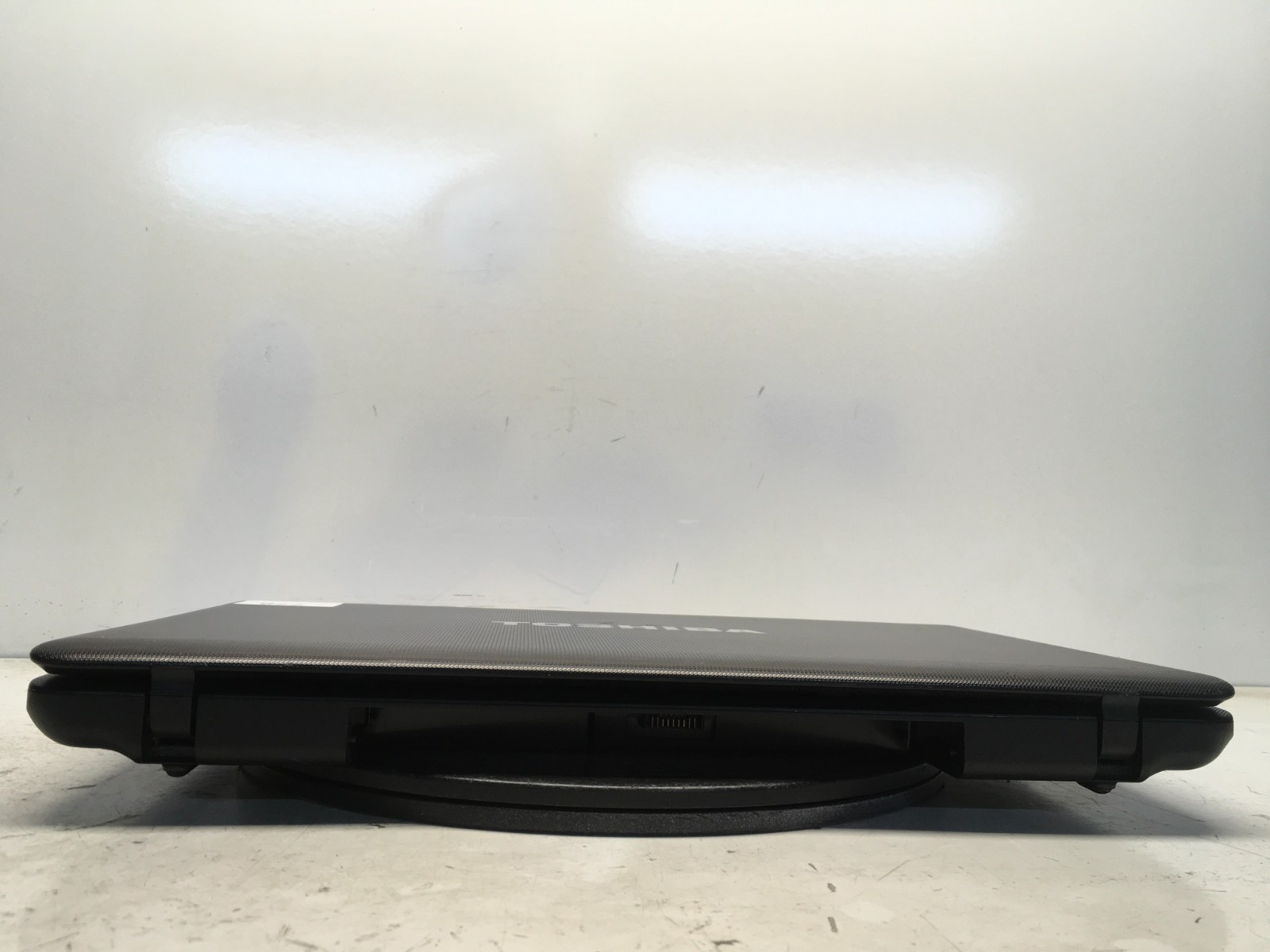 Toshiba Satellite C675-S7103 Intel Pentium Dual-Core B960 2.2GHz 4 GB NO HDD