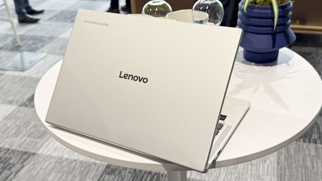 Lenovo 14″ Chromebook Plus 14M9610 Touch 16GB-256GB Seashell Great Condition