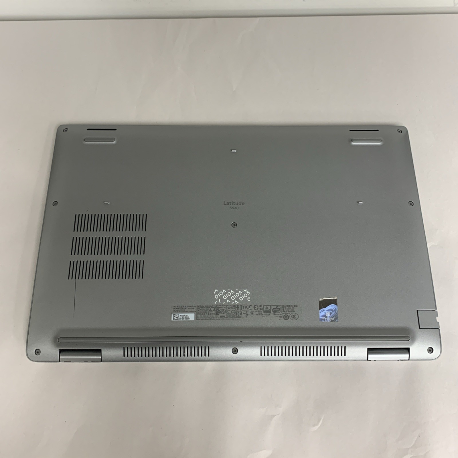 Dell Latitude 5530 15.6″ i5-1235U 16GB RAM 256GB SSD Win11 Pro