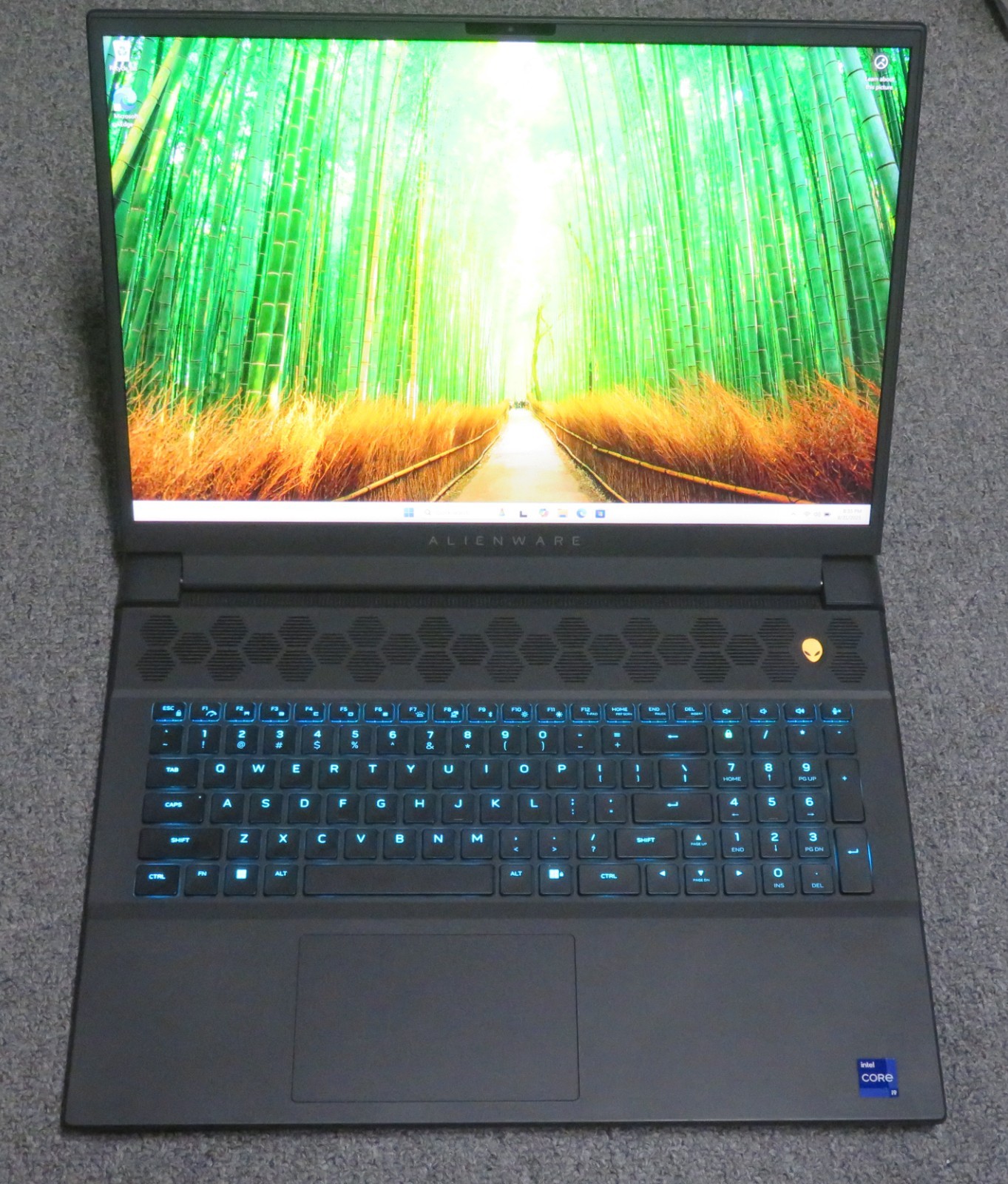 Dell Alienware m18 R2 Gaming Laptop 18″QHD+ i9-14900HX 64GB RAM 2TB SSD RTX 4090