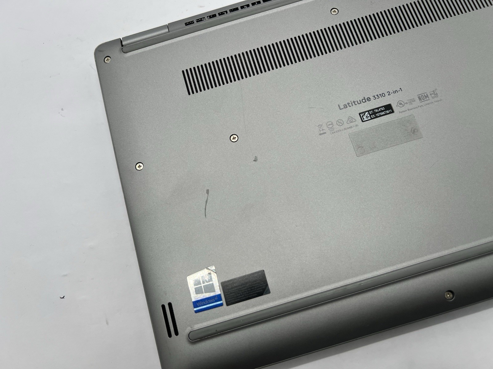 Dell Latitude 3310 2-in-1, i3-8145, @ 2.10GHz, 8GB RAM, 128GB VNMe-No OS/Charger