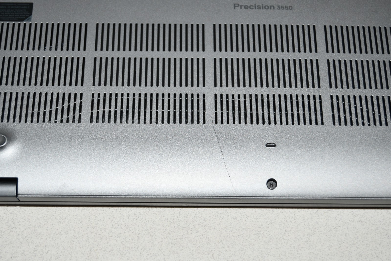 ^ Dell Precision 3550 15.6″ Intel i7-10510U @ 1.80GHz 16GB Ram No HD #X6990