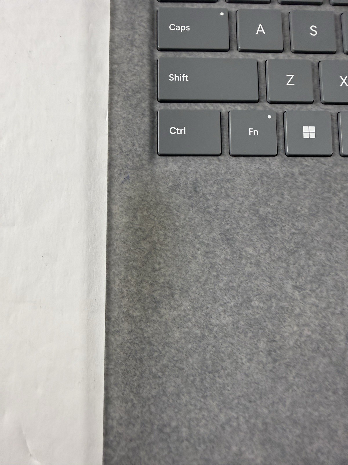 Microsoft Surface Laptop 5 13.5” 1950 Intel Core i7-1265U 16GB RAM 512GB NVME
