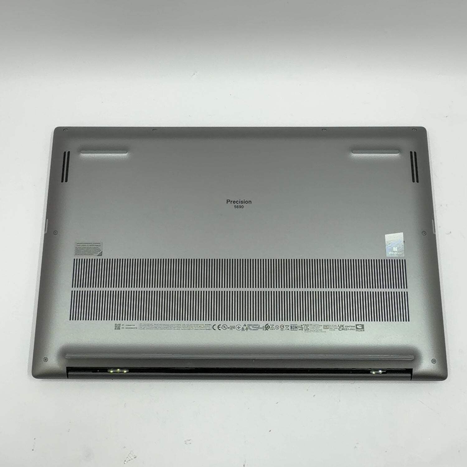Dell Precision 5690 16″ Core Ultra 7 165H 3.8GHz 64GB RAM 1TB SSD RTX 4090