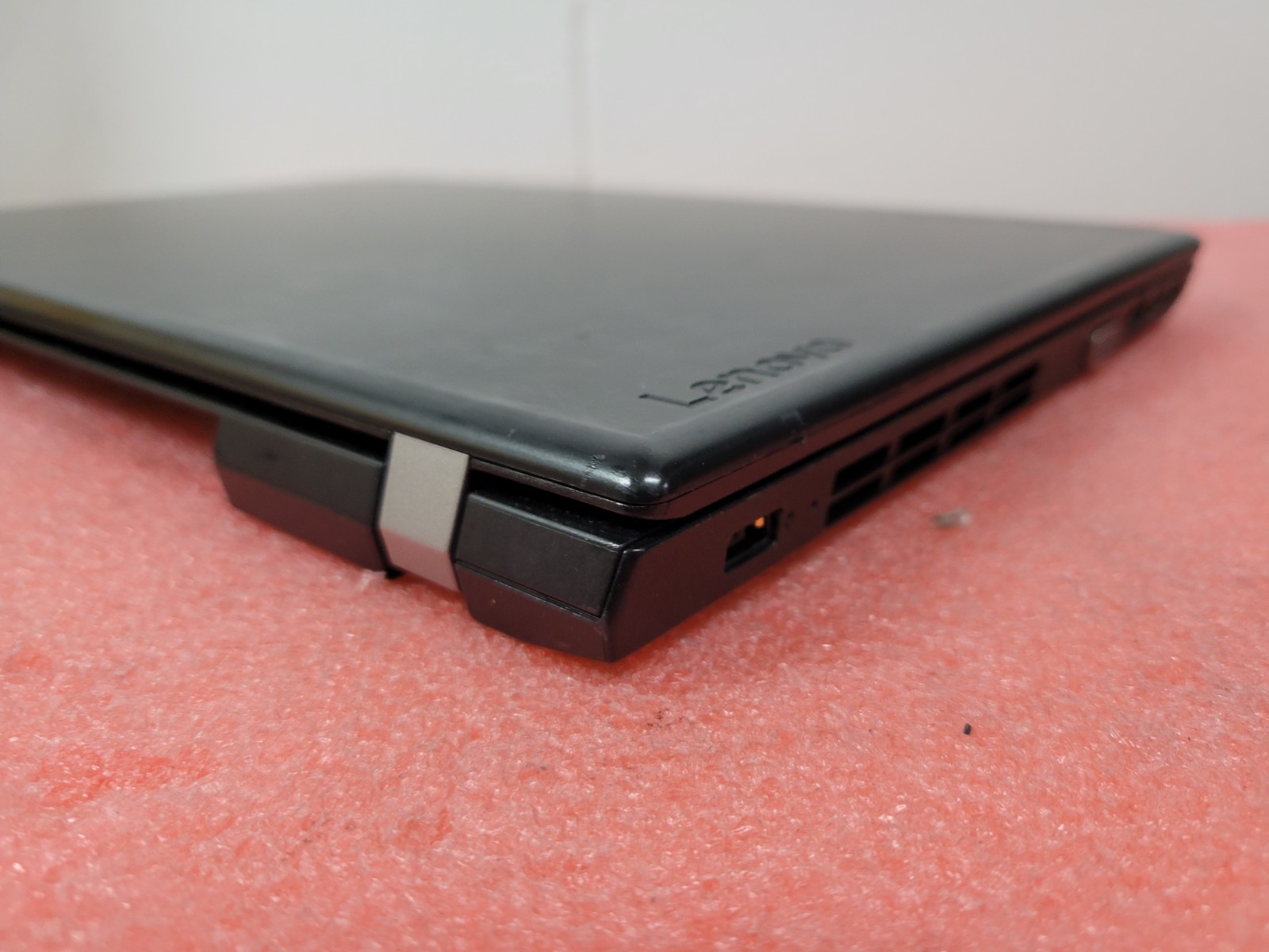 Lenovo ThinkPad E570 i5-7200U 4GB RAM *AS IS/No HDD/No OS/No Battery* | LP456