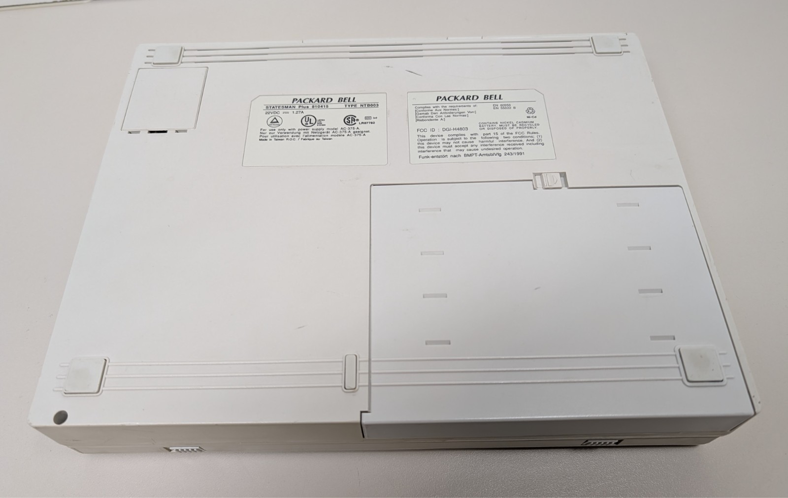 VINTAGE UNTESTED AS-IS Packard Bell Statesman Plus 810415 Laptop *For Parts*
