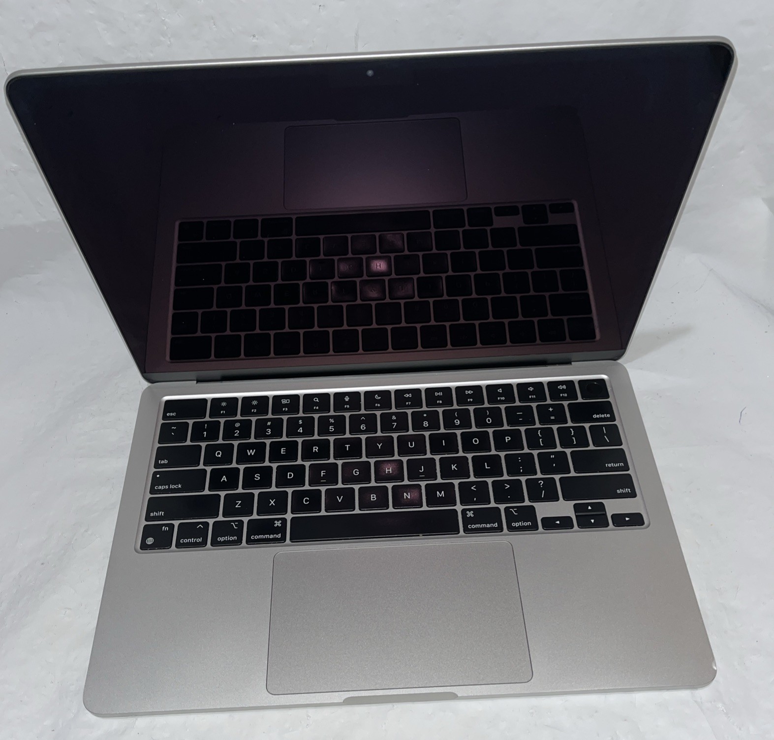 Apple A2681 MacBook Air Mid 2022 M2 8 Core@3.49GHz, 8GB DDR5, 250GB M2, Tahoe