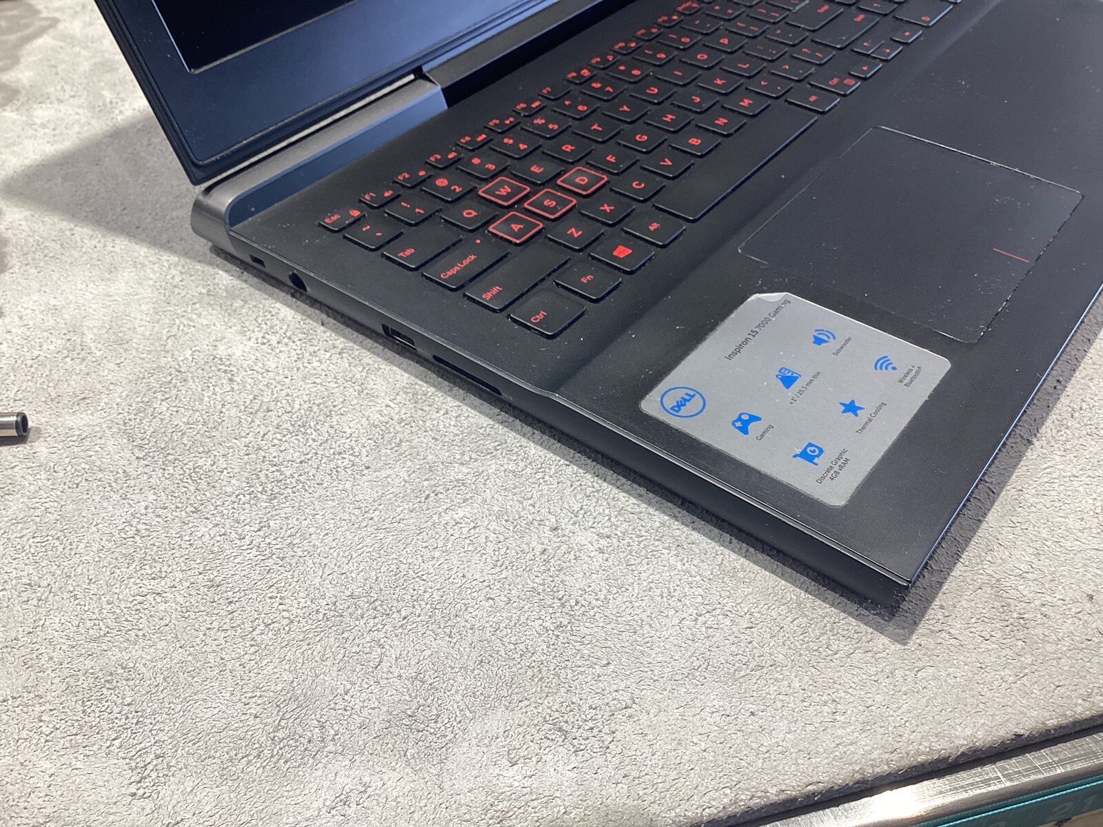 Dell Inspiron 15 7000 Gaming Laptop PC P65F CORE i5 7th Gen 8Gb 256Gb QZ01