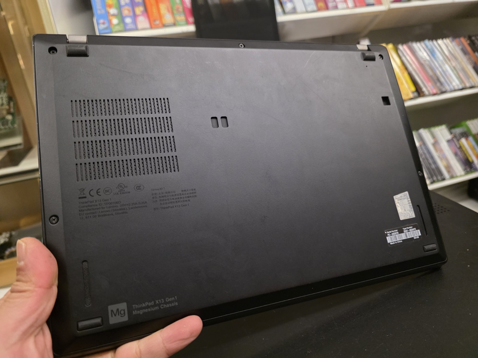 Lenovo X13 Lightweight 4G Sim Ryzen 5 8GB 256 SSD Windows 11 Pro Azerty Vgc