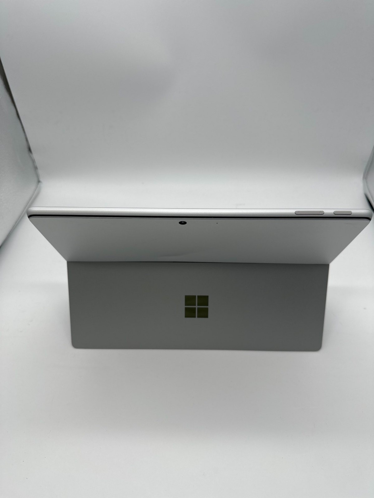 Microsoft Surface Pro 11 13″ Snapdragon X Plus Tablet Plus 16/512GB Platinum