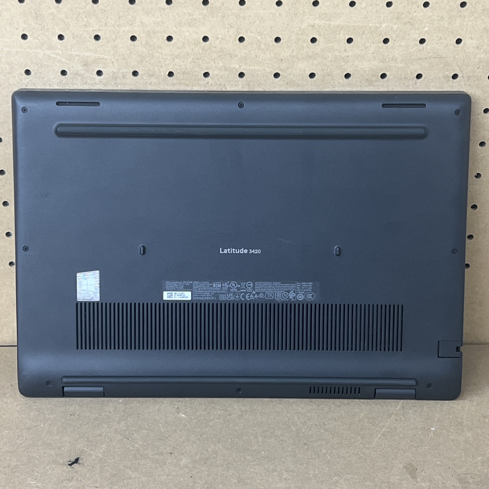 Dell Latitude 3420 i5-1135G7 2.4GHz 8GB Ram 256GB SSD – Good *72% Battery*