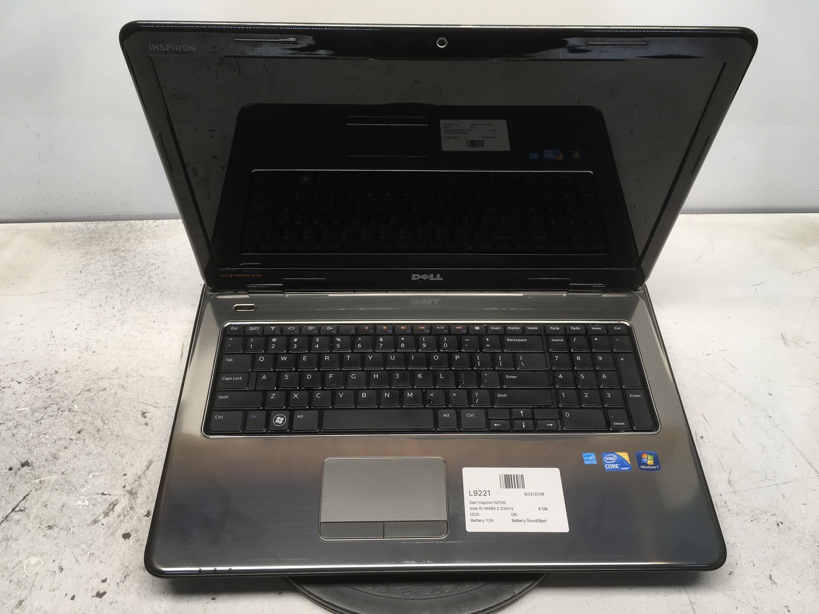 Dell Inspiron N7010 Intel i5-M460 2.53GHz 6 GB NO HDD No Batt