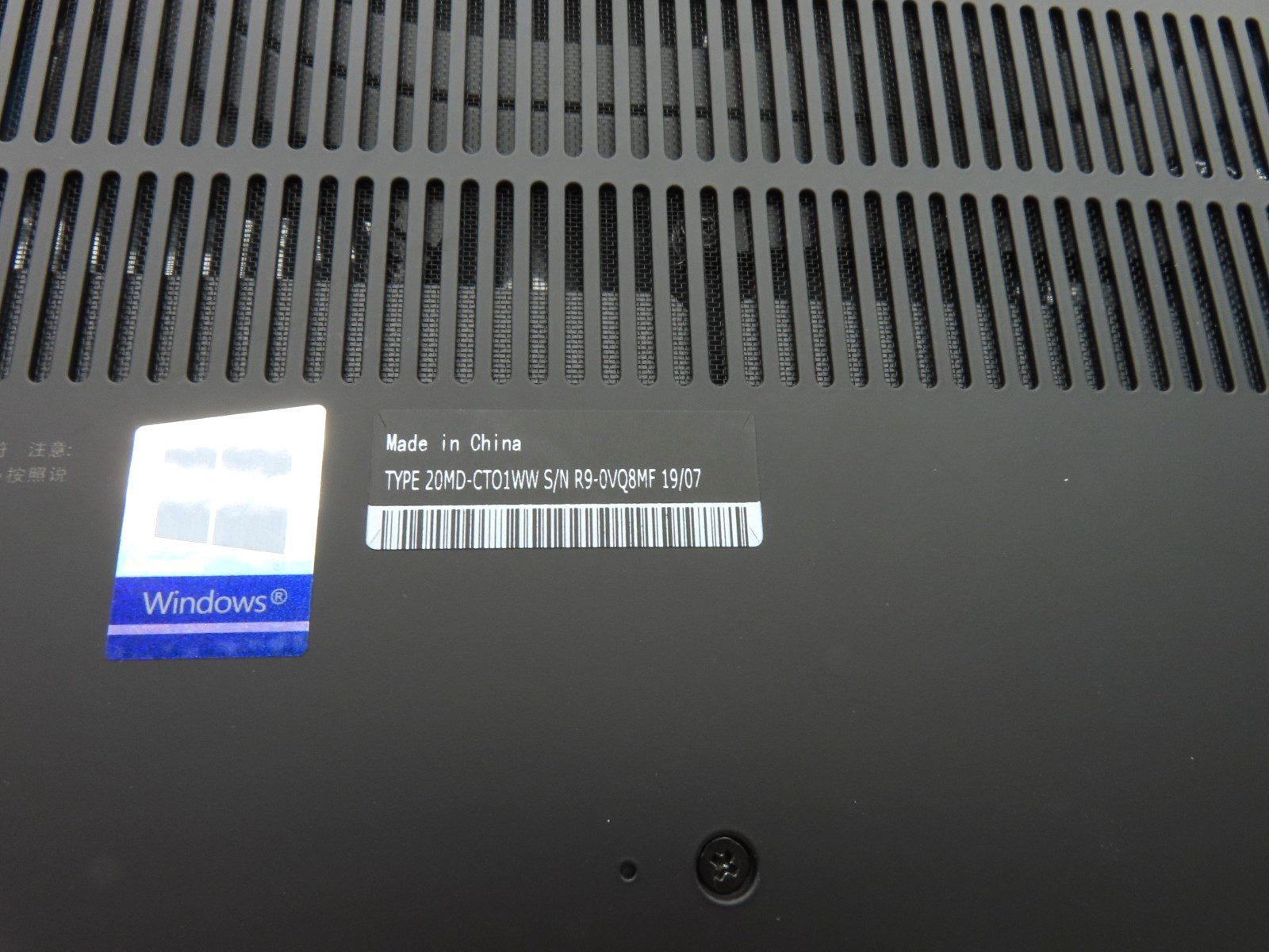 Lenovo ThinkPad P1 Gen 1 15.6″ Touch i7-8850H 2.6GHz 32GB RAM 512GB SSD P1000