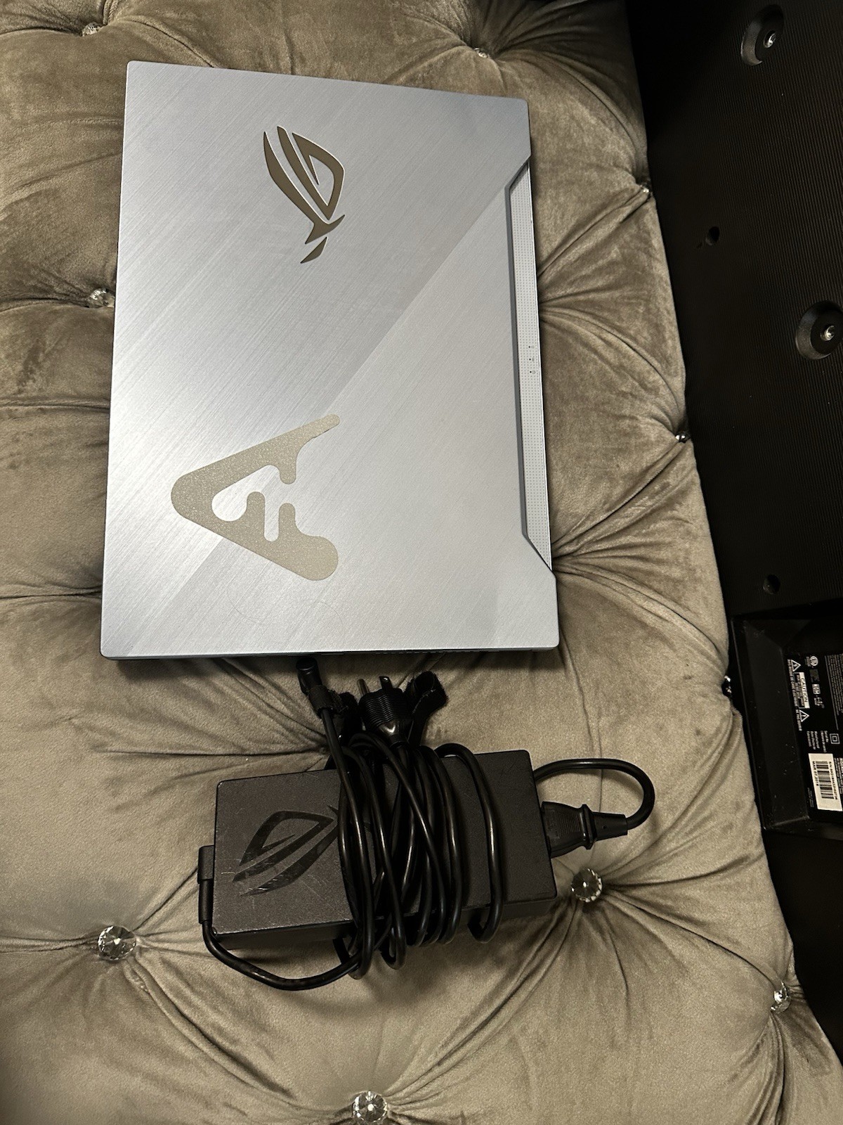 ASUS ROG Zephyrus Gaming Laptop Intel Core i7 9th Gen NVIDIA GeForce GTX