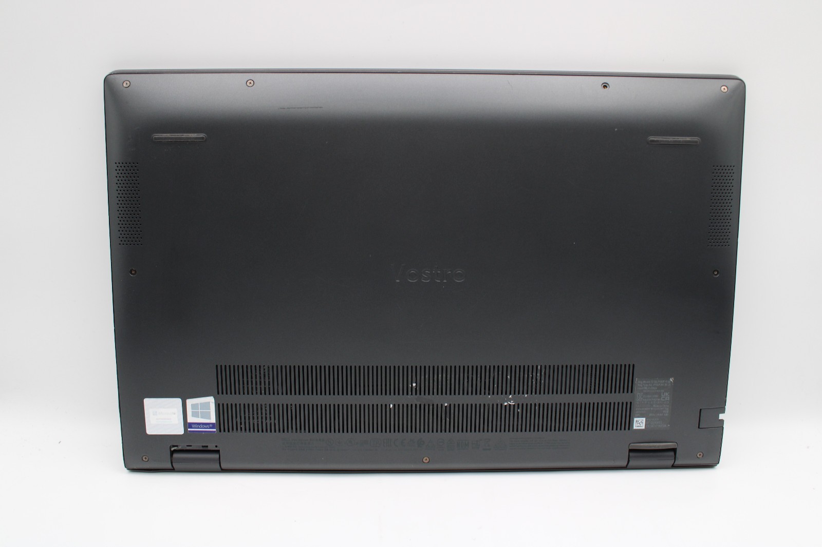 Dell Vostro 5501 i5-1035G1 @ 1.00 GHz 8GB RAM 512GB SSD W11P