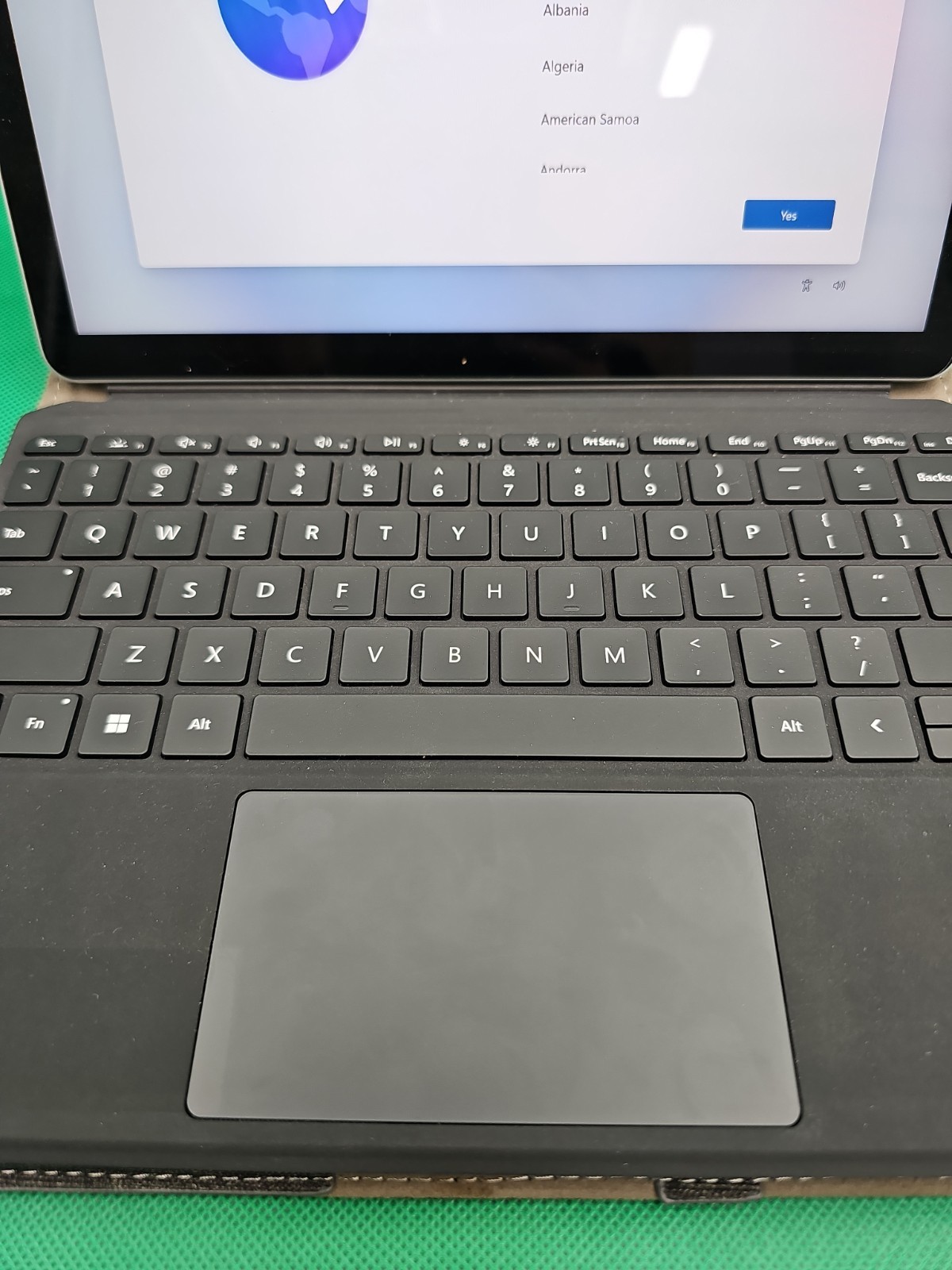 Microsoft Surface Go 3 10.5″ Intel Pentium Gold 6500 128GB SSD 8GB RAM Intel UHD