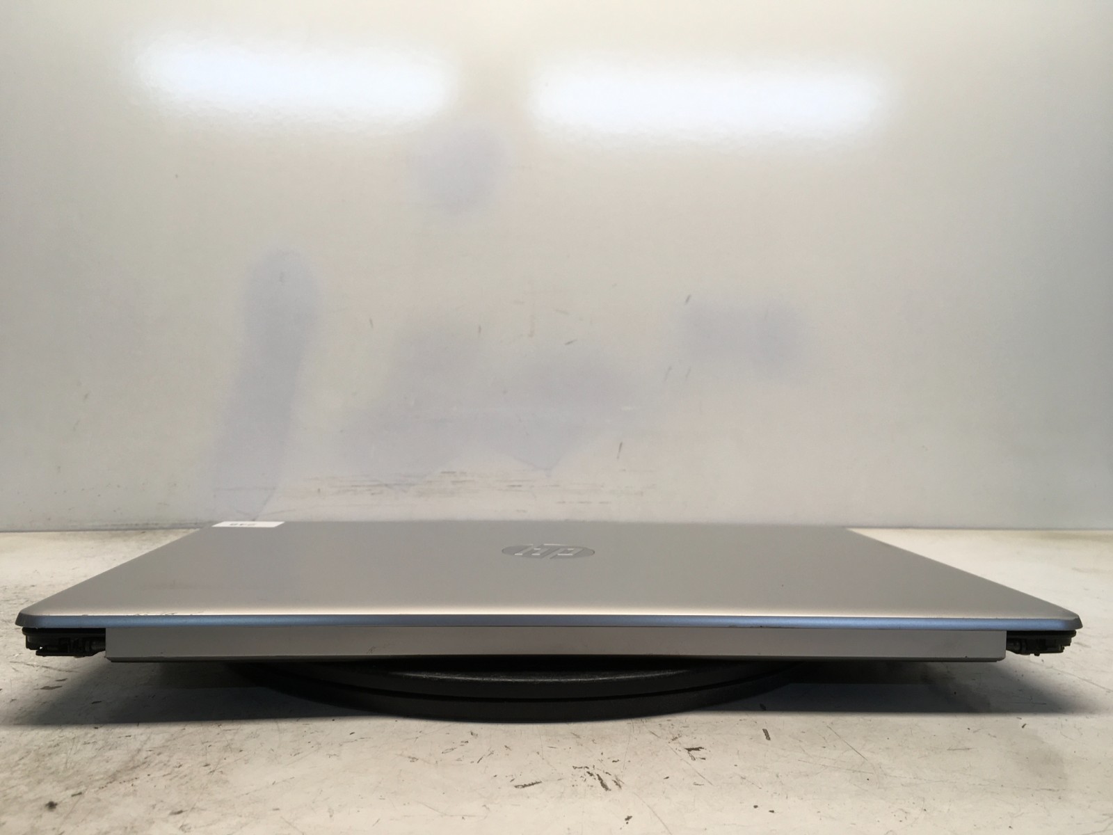HP 17-CA1 AMD Ryzen 3 3200U 2600MHz 4 GB NO HDD