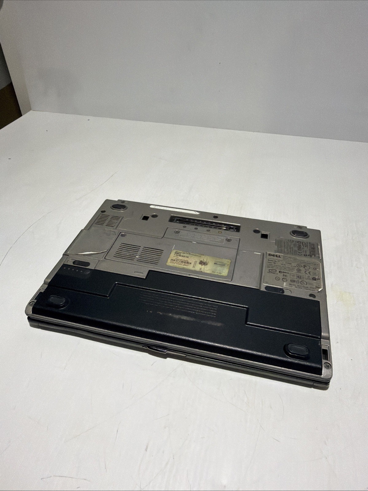 Dell Latitude D430 12″ Laptop Core 2 Duo 2gb Ram No Drives Boots Bios NO P/S