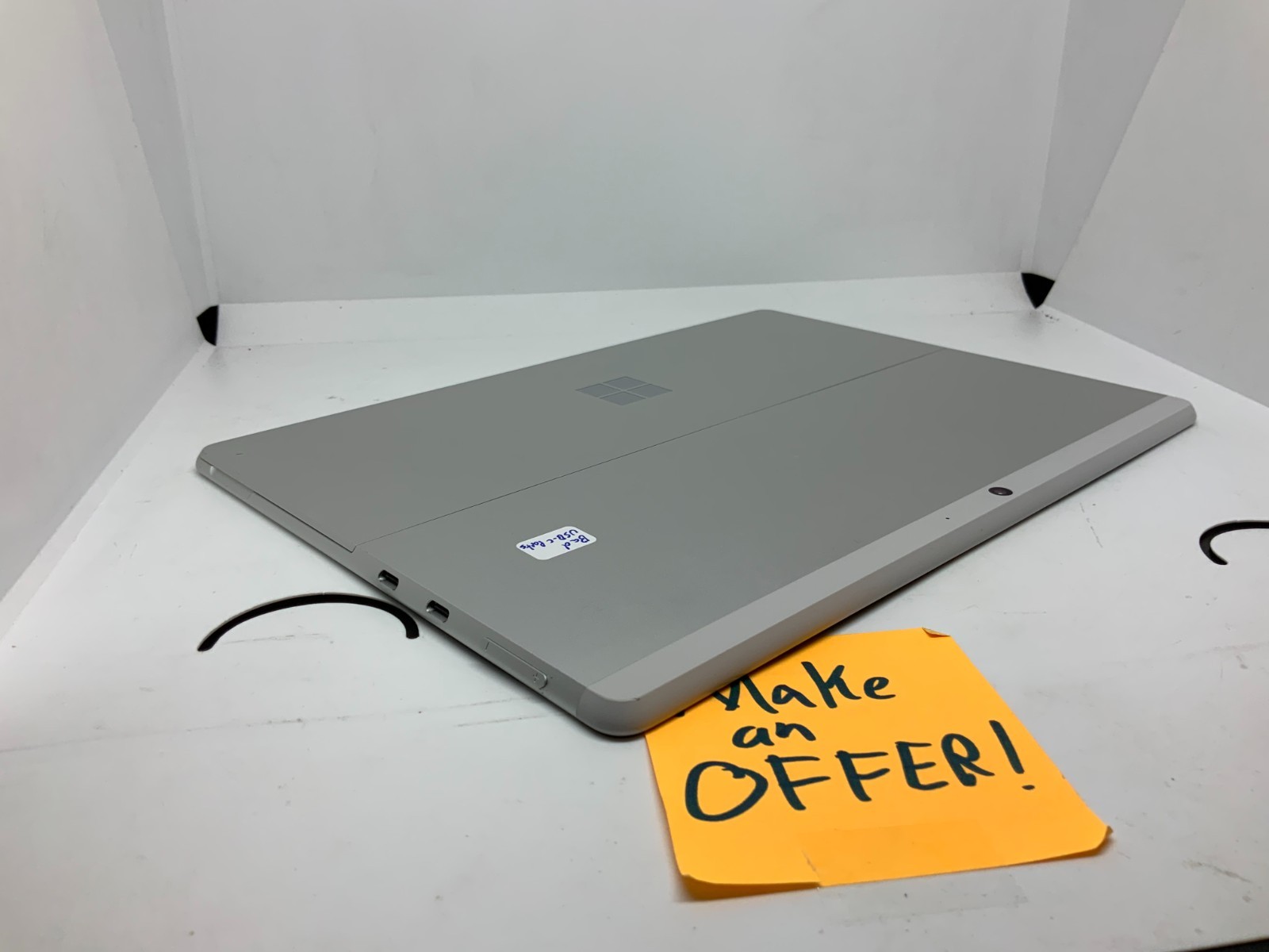 READ – Microsoft Surface Pro X – 13″ Touchscreen – SQ2 512gb SSD 16GB RAM Silver